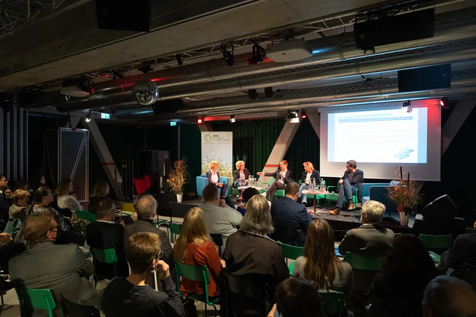 DNR-Podiumsdiskussion